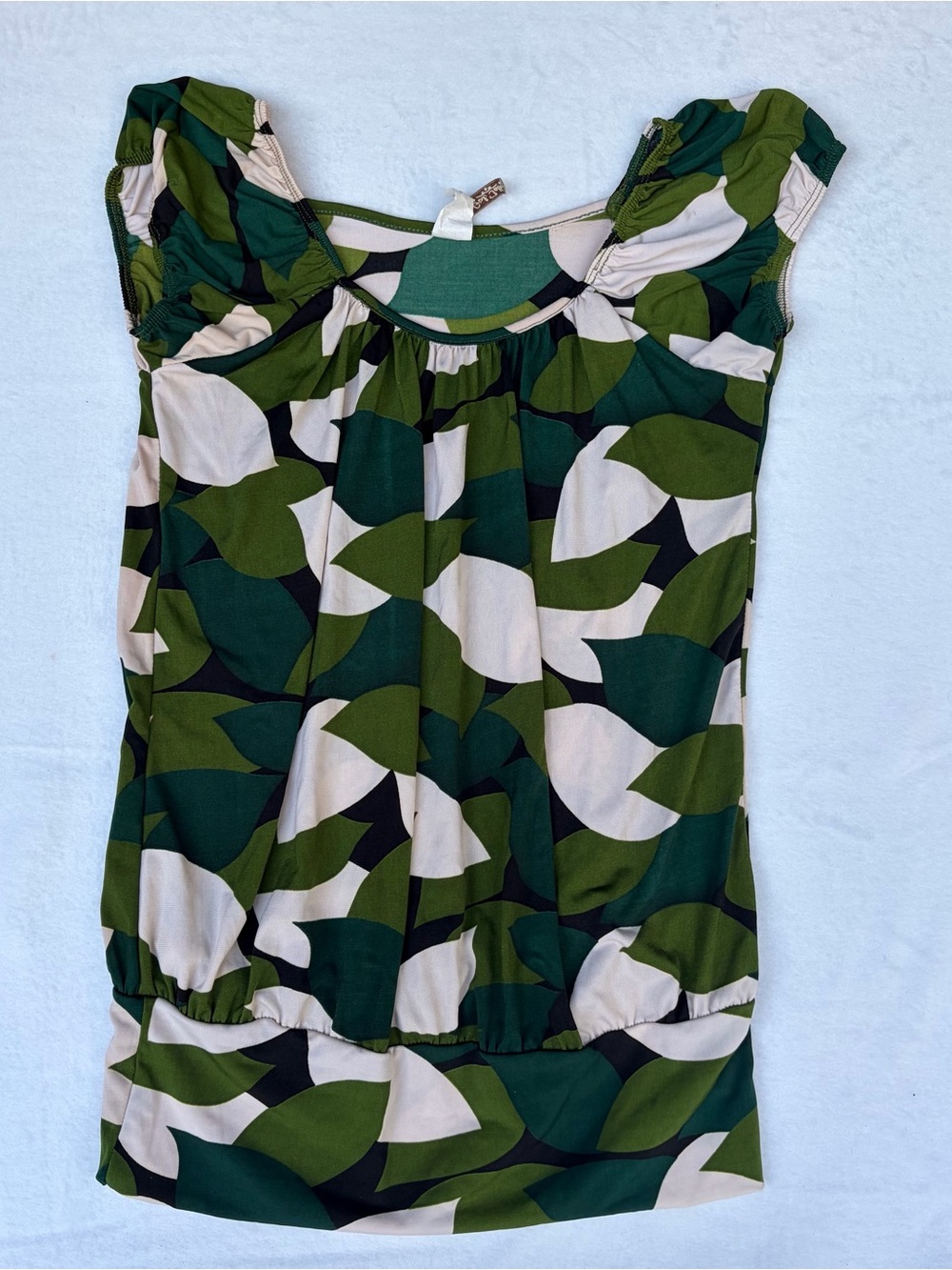 Vintage Girl Talk Y2K lightweight jersey knit geometric blouse with retro mod